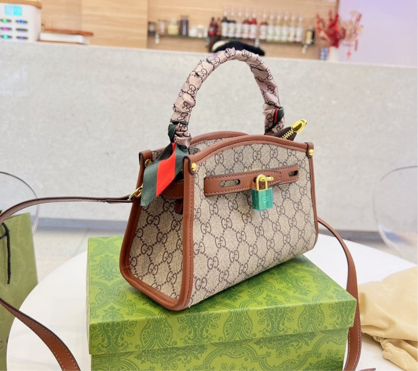 Woman LV handbag