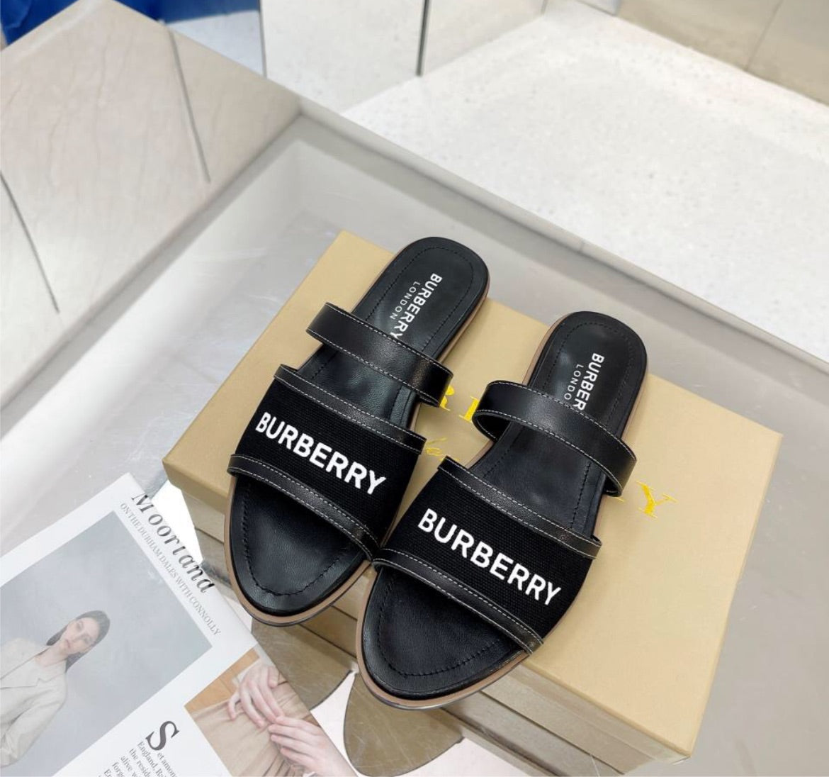 Burberry woman sandal