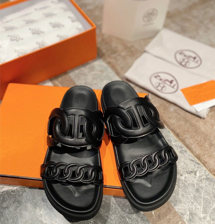 New woman Hermes sandal