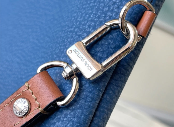 Louis V woman wristlet