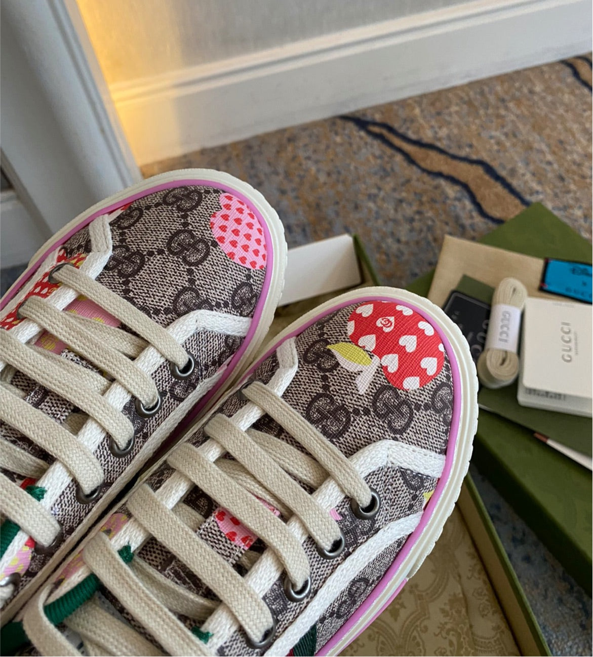 New Woman Gucci low sneakers