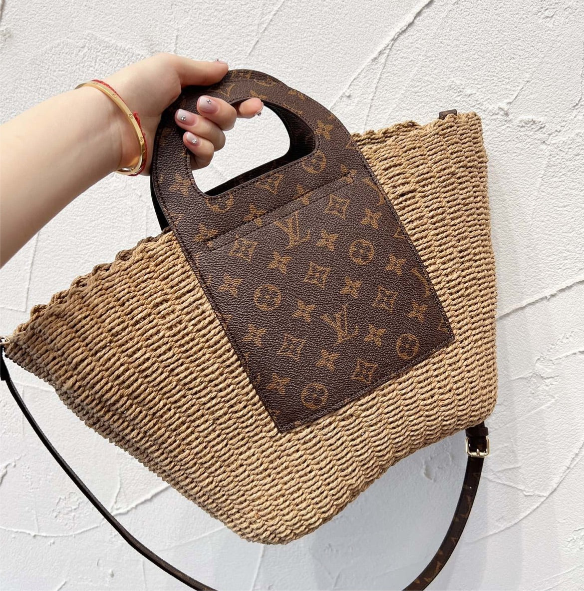 LV woman new shoulder handbag