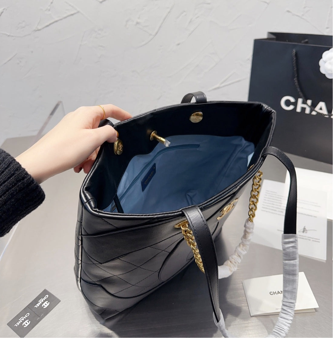 Chanel black Woman shoulder bag