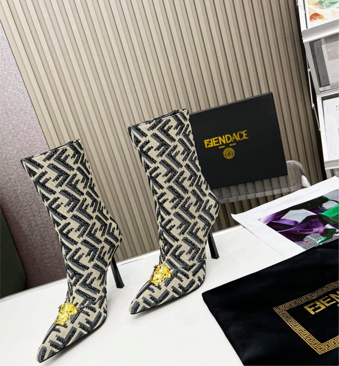 New Fendi woman Boots