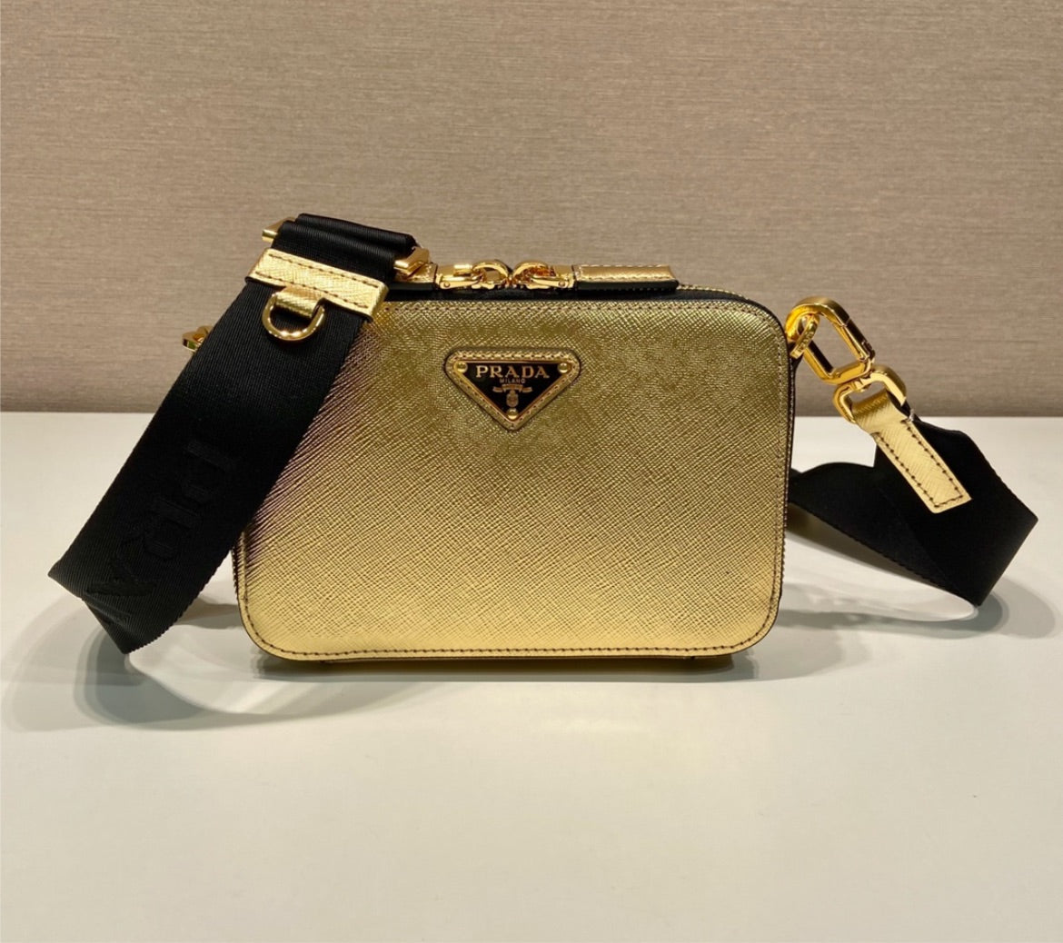 New woman Prada crossbody