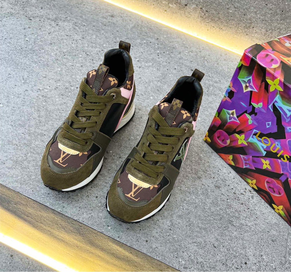 Louis Vuitton woman sneaker