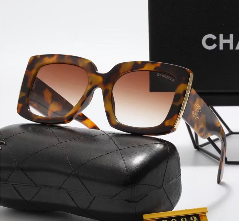 Chanel woman sunglasses