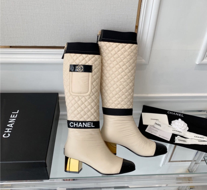 Chanel woman Boots