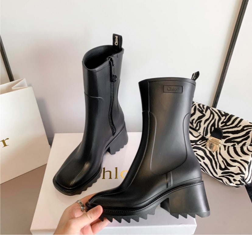 Chloe black boots