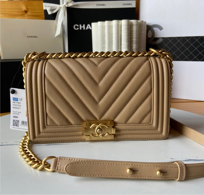 Leather Chanel woman Handbag