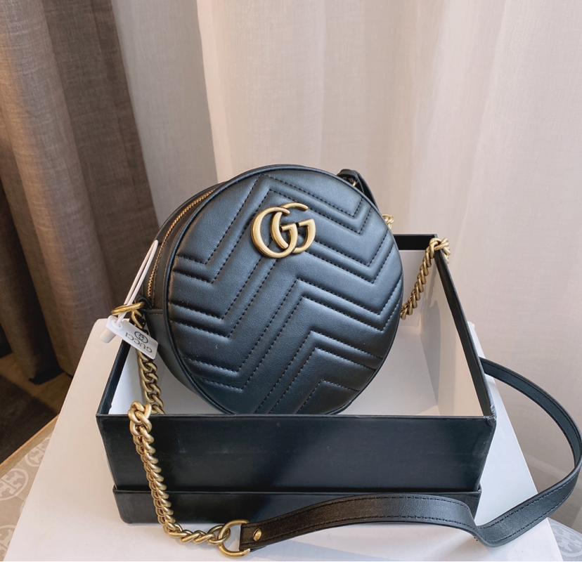 Circle shape ladies crossbody