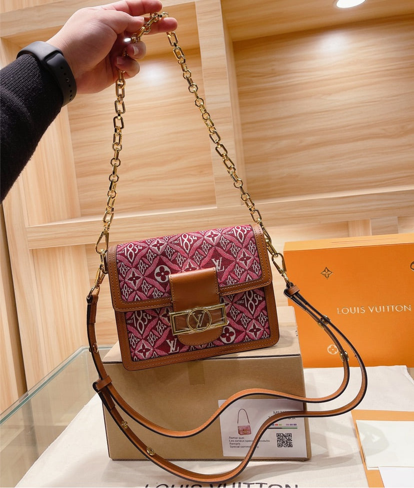 LV crossbody / shoulder handbag