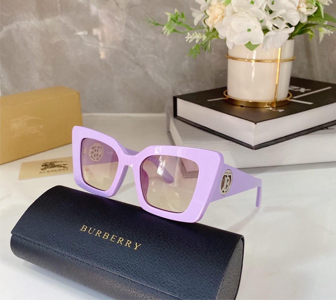 New Burberry woman shades