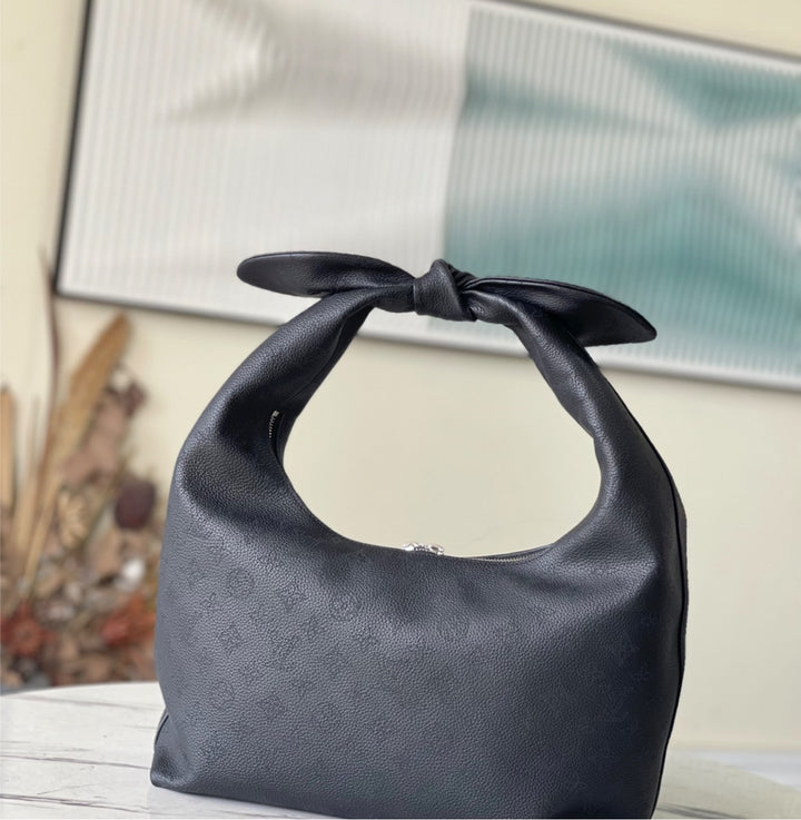 LV woman handbag