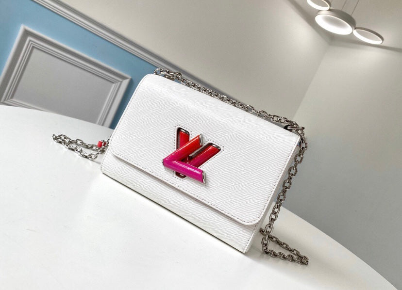 Woman new LV crossbody/shoulder handbag