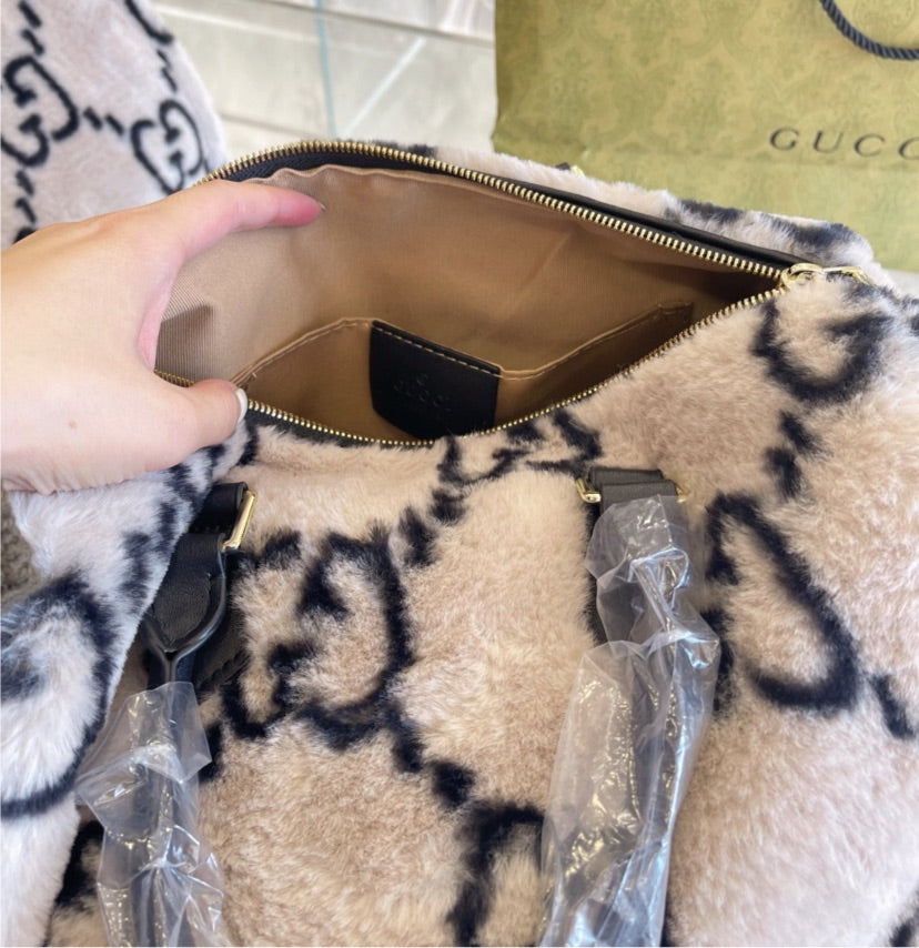Fur Gucci woman handbag