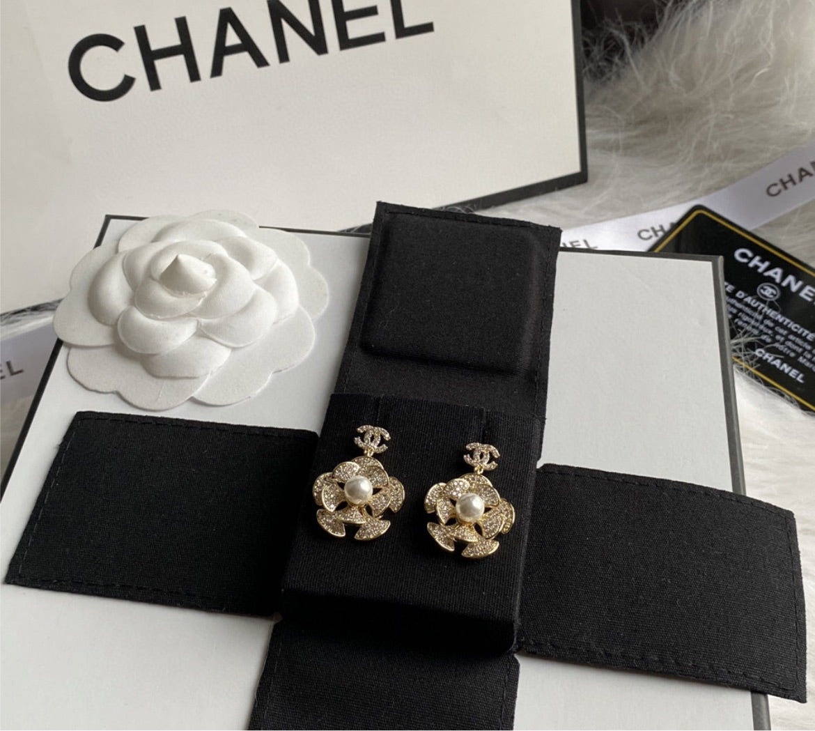 New Chanel flower earring