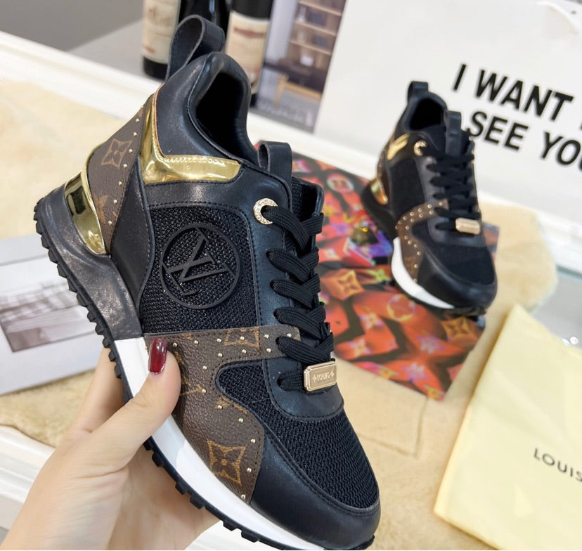 LV woman sneakers