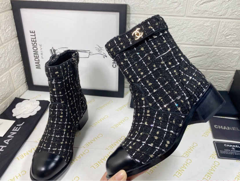 Chanel woman Boots