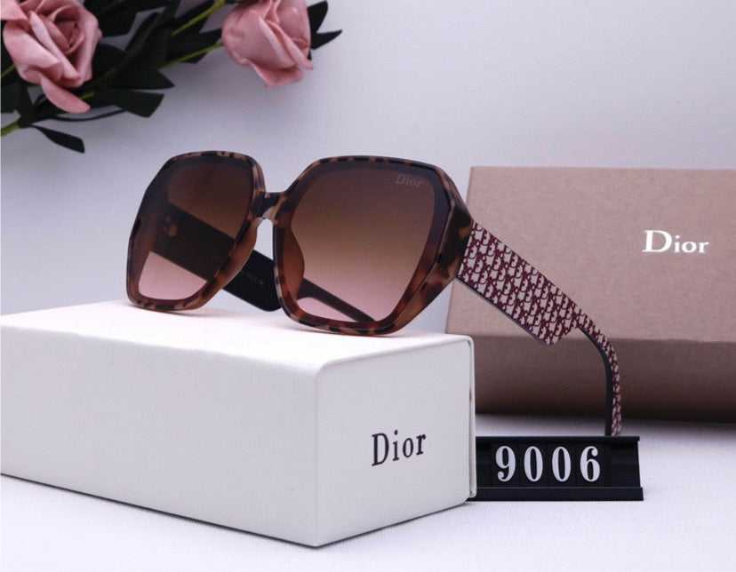 Dior woman sunglasses