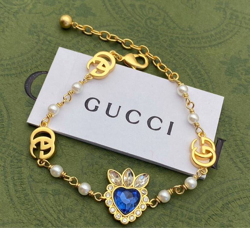 Gucci necklace / bracelet