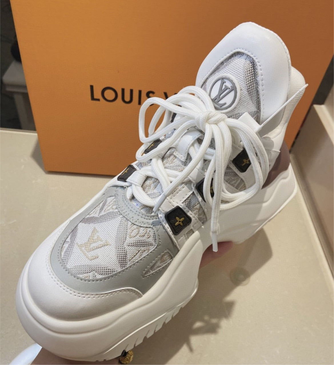 Louis V new grey/brown sneaker