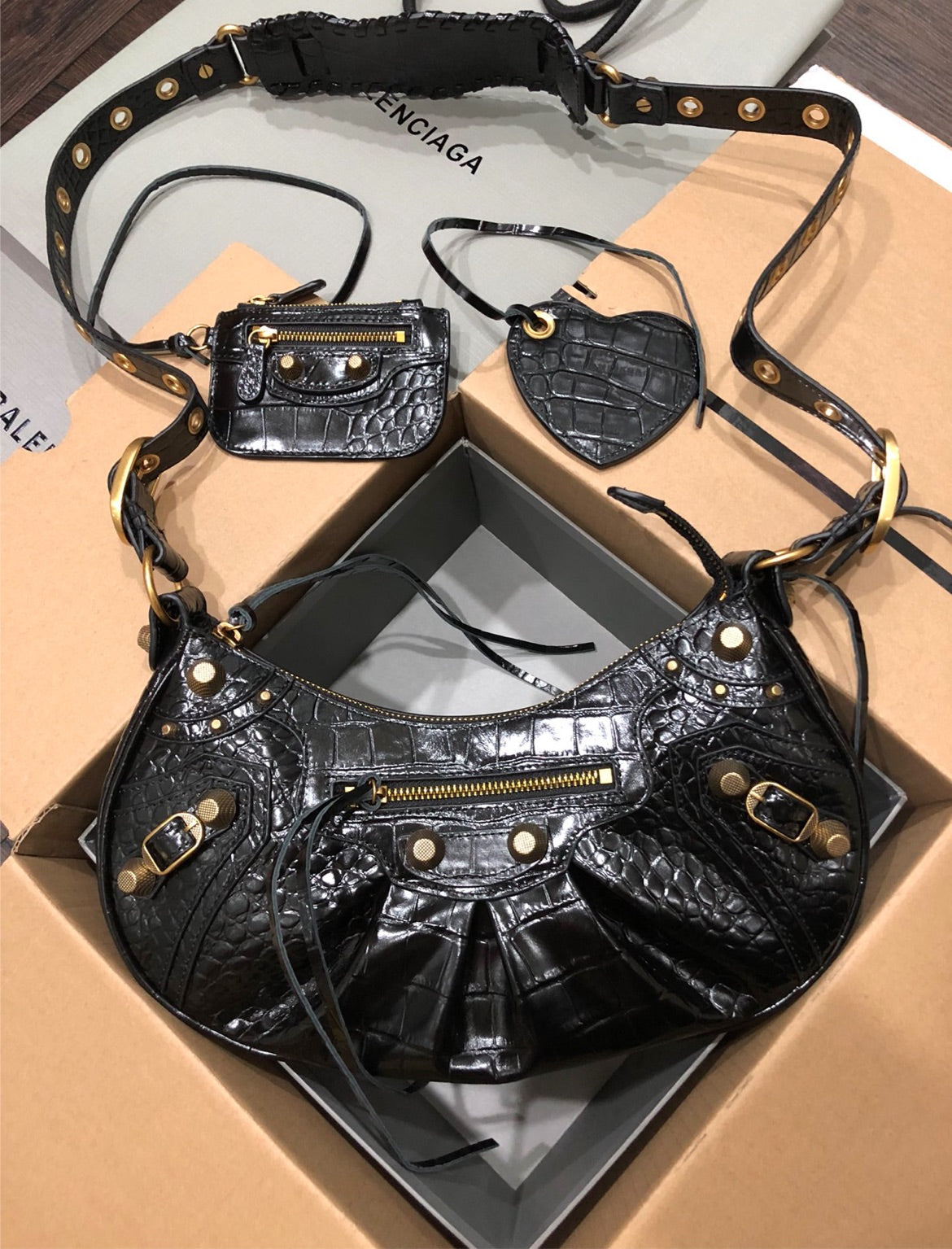 Balenciaga woman shoulder handbag