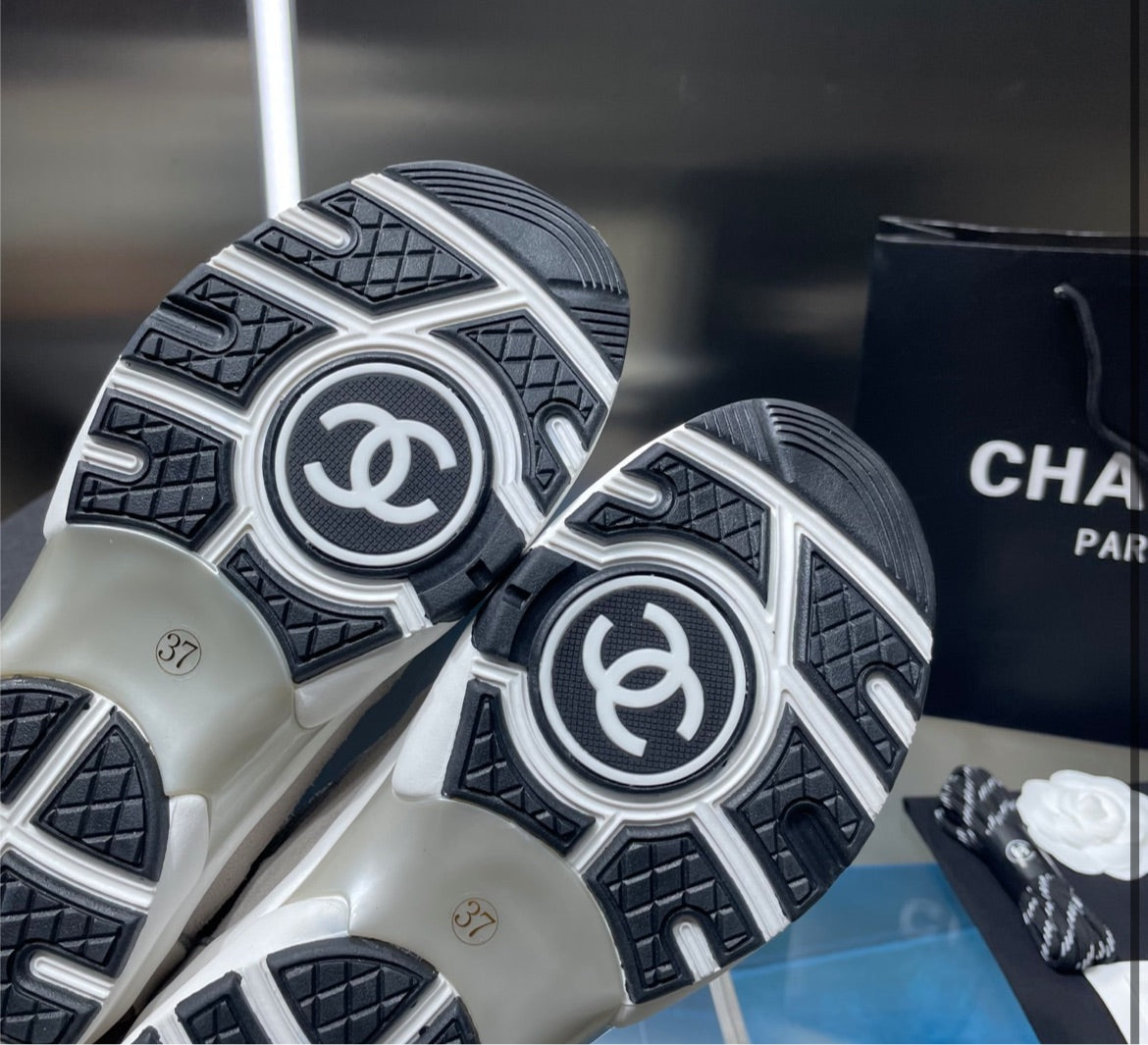 Chanel woman sneaker