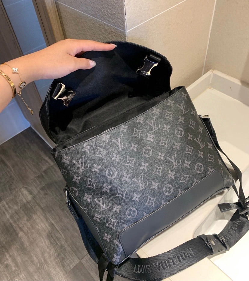 LV messenger handbag