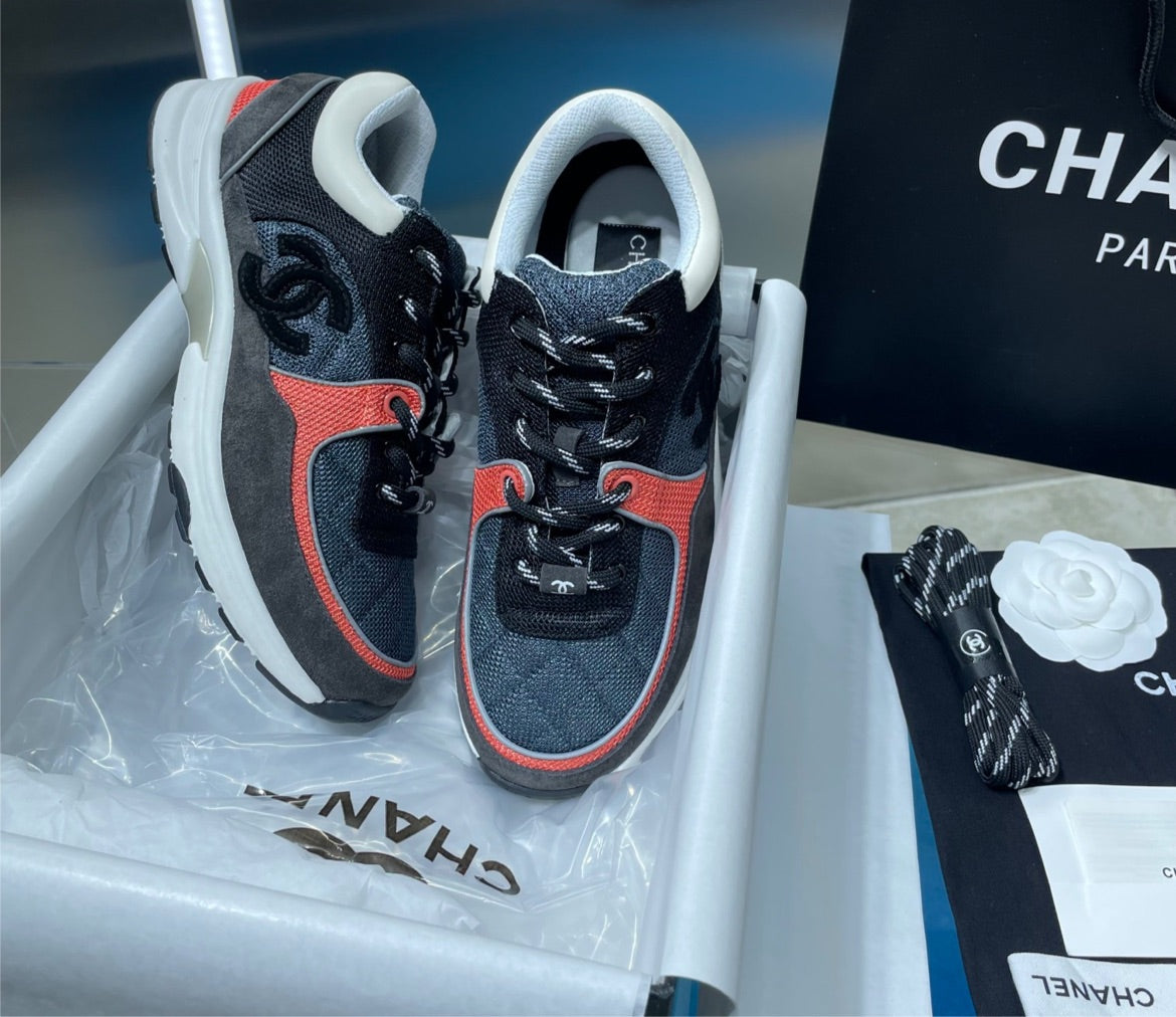 Chanel woman sneaker
