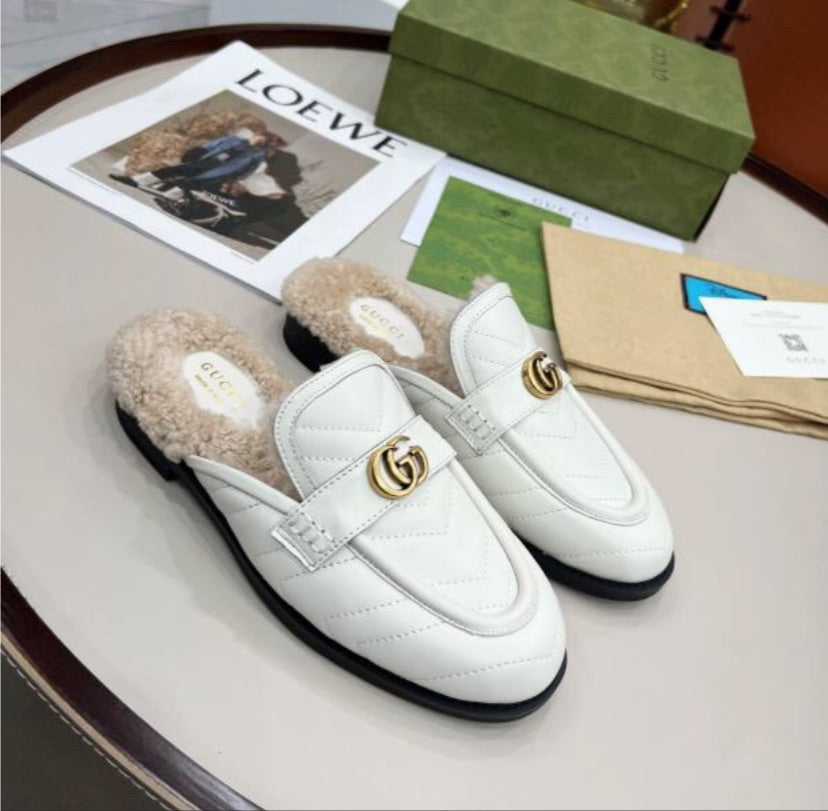 Gucci Fur Flat shoes