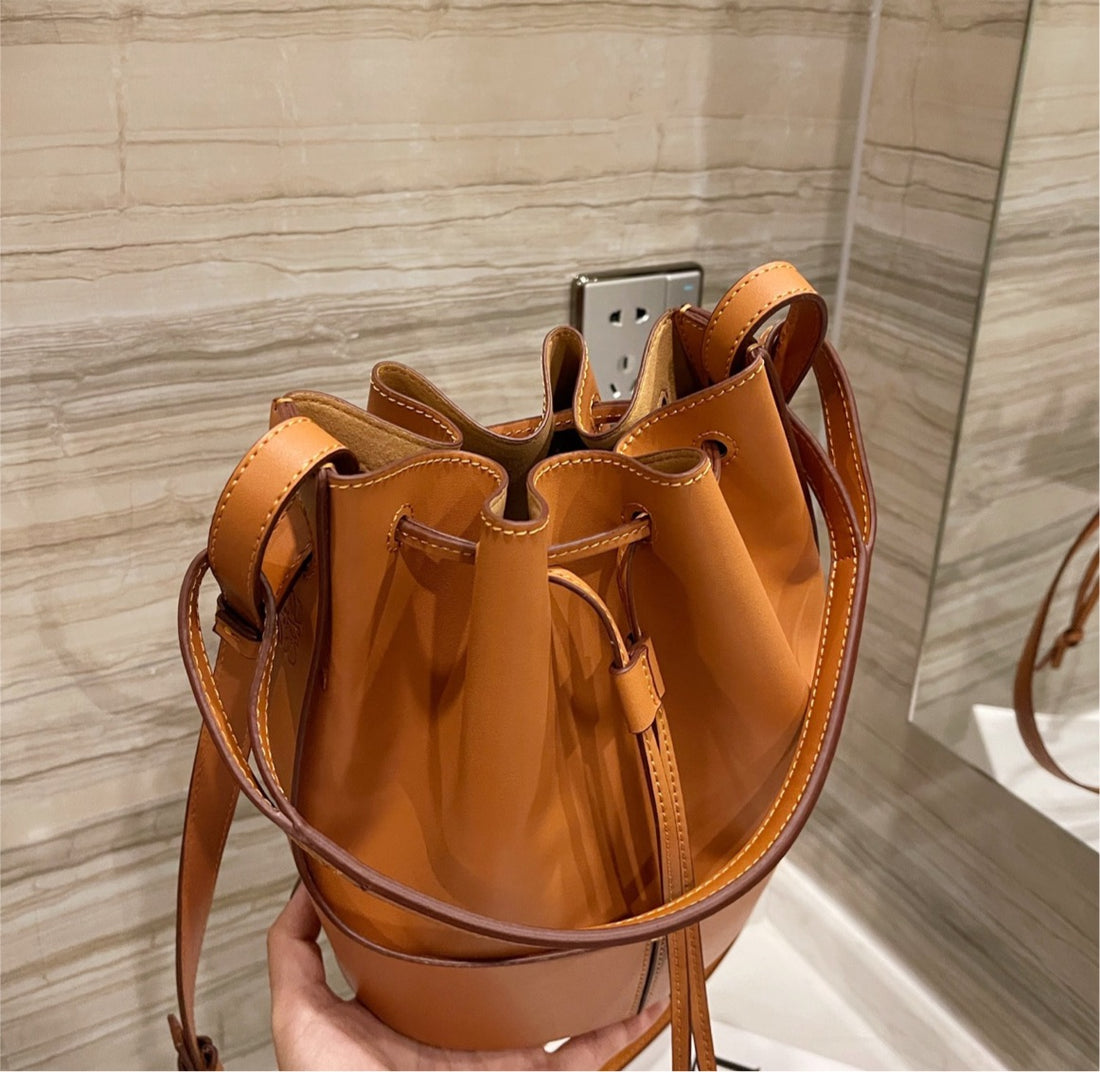 New LOEWE leather woman handbag