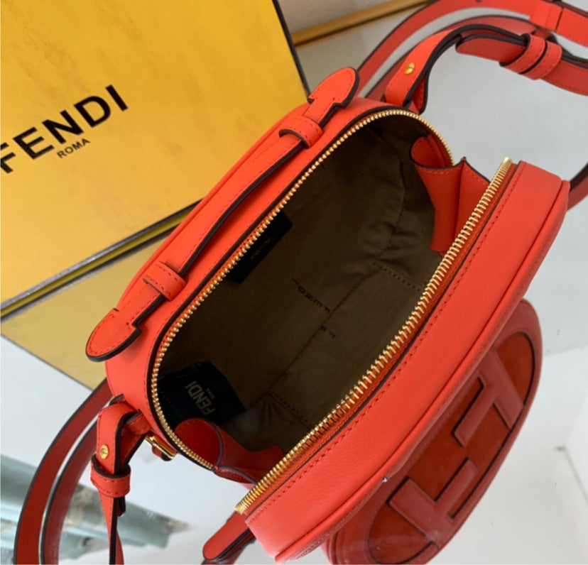 New Fendi woman crossbody / shoulder