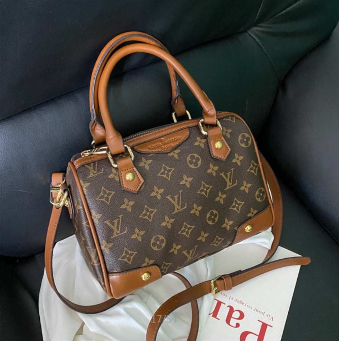 SALE ! LV woman shoulder handbag