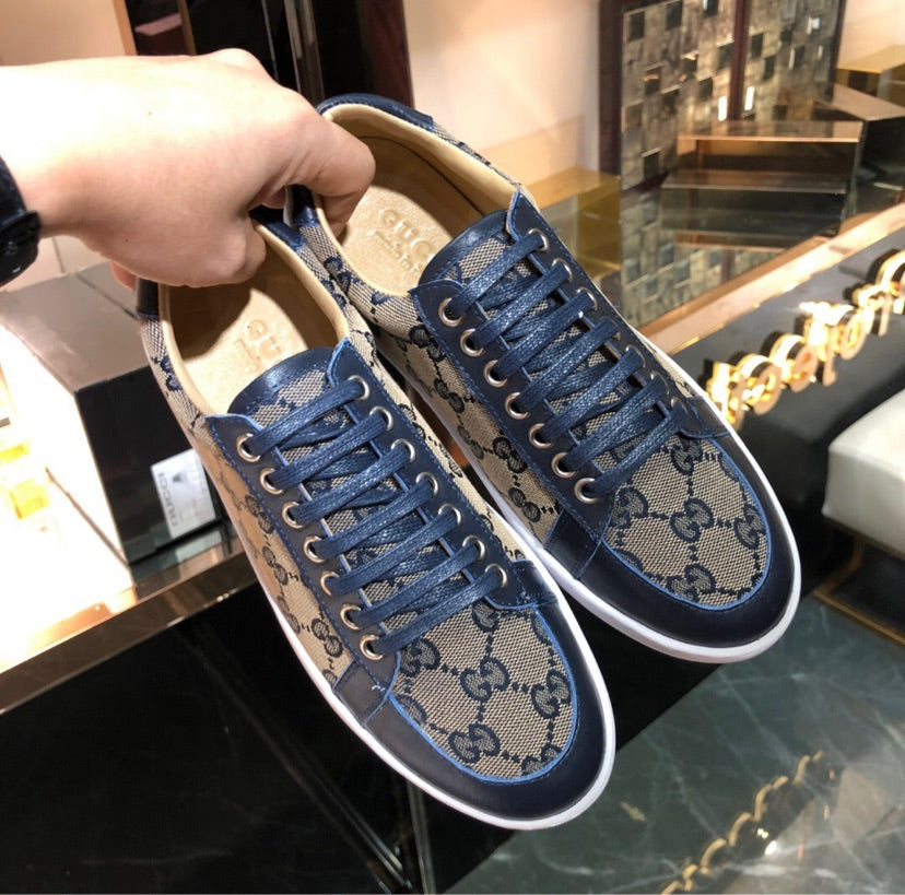 Blue low cut Gucci sneakers