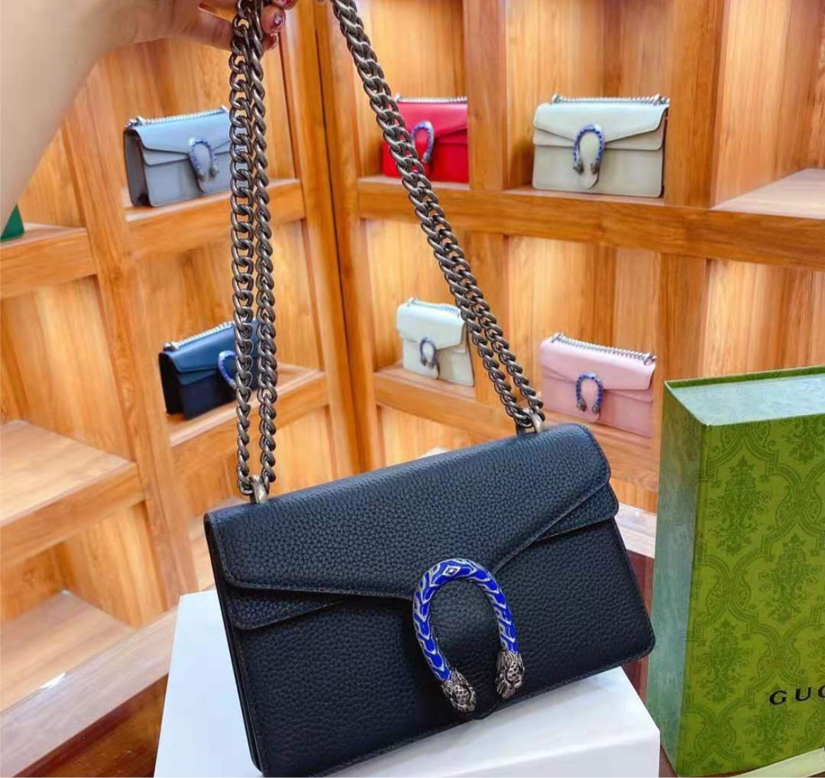 New leather Gucci woman shoulder bag