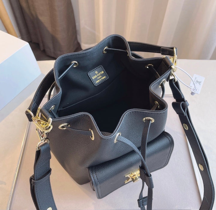LV lockme Black leather Handbag