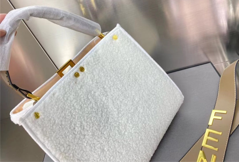 Large Fendi woman Handbag