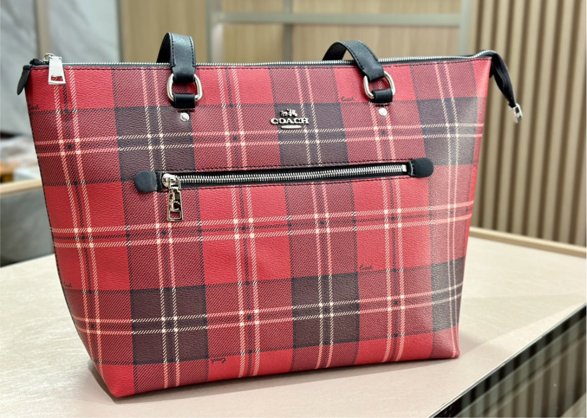 Coach woman shoulder handbag