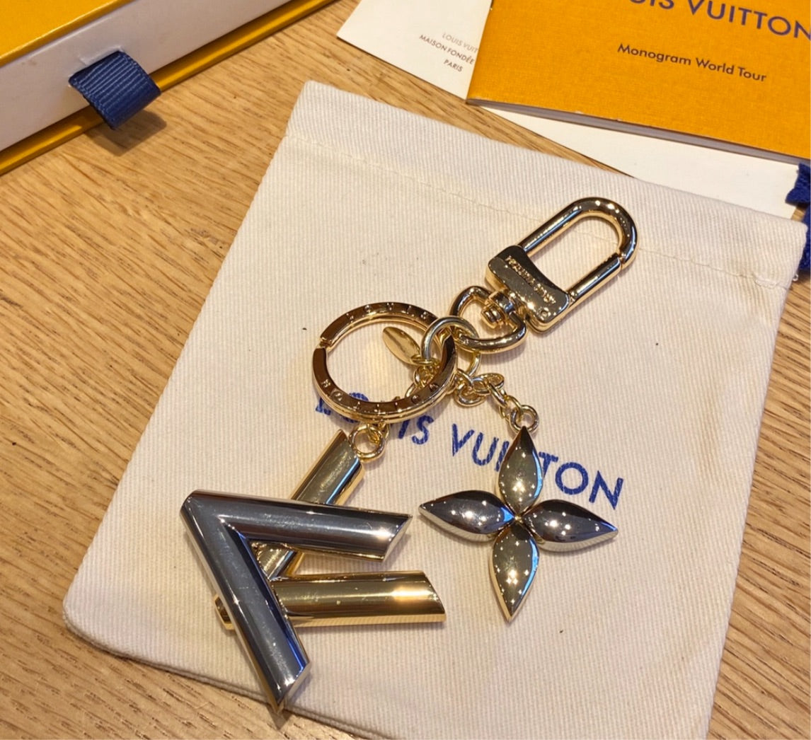 Silver/gold LV handbag accessories