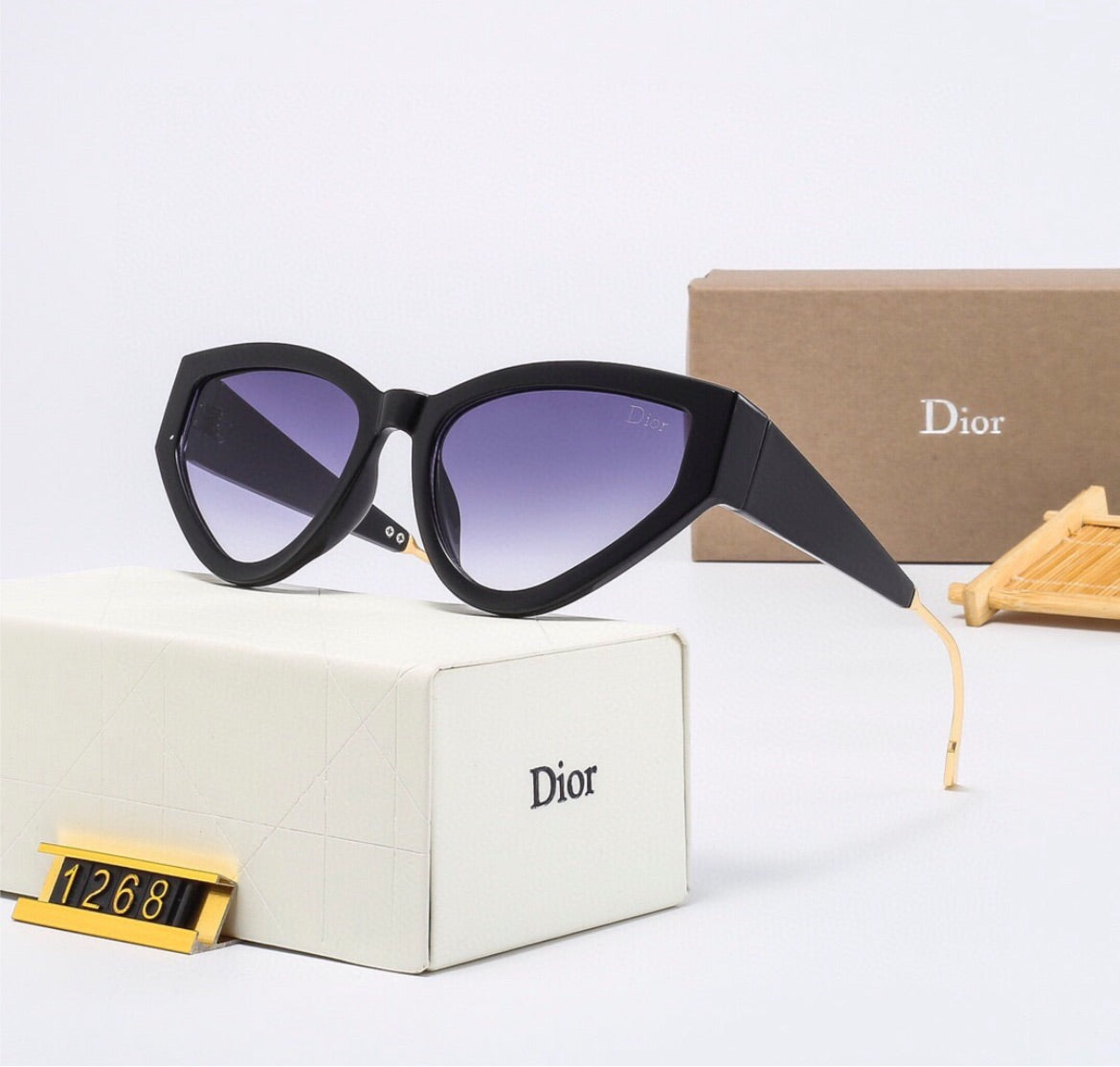 Woman new Dior sunglasses
