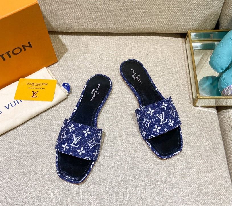 Blue LV woman slide sandal