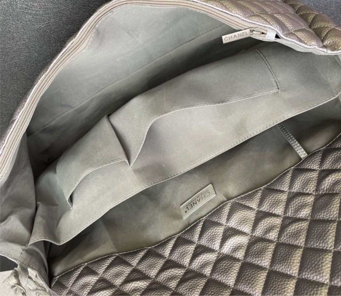 Chanel woman large handbag