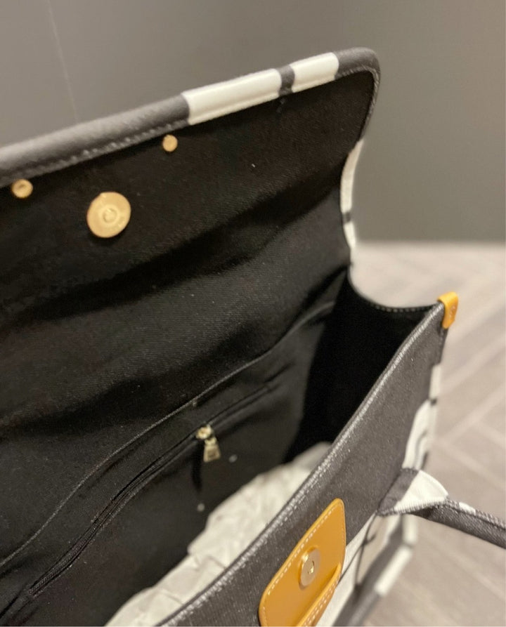 Prada woman handbag