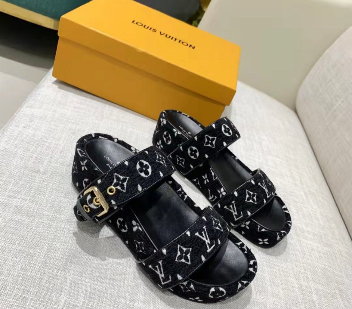 New LV woman sandal