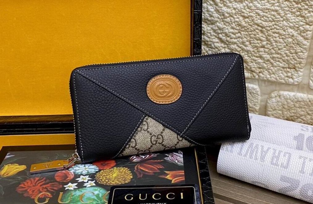 Gucci leather wallet