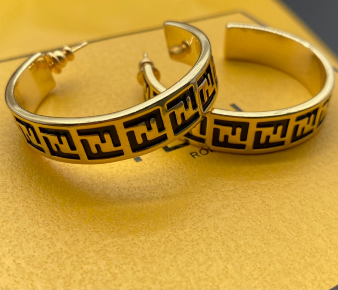 Fendi woman earrings