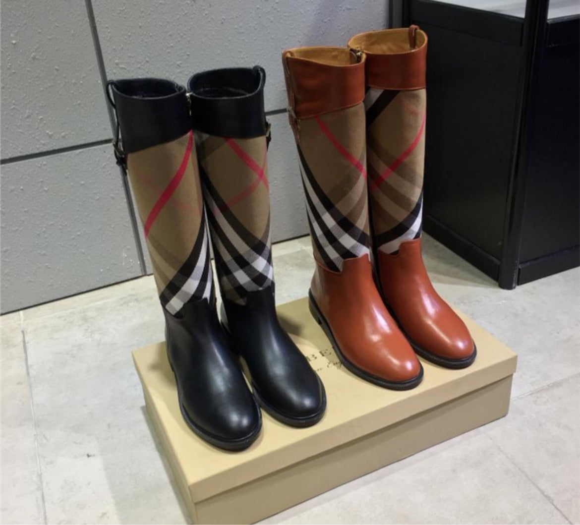 Woman Burberry Boots