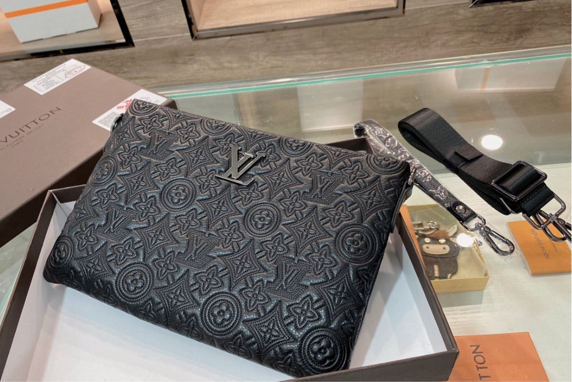 LV woman design handbag