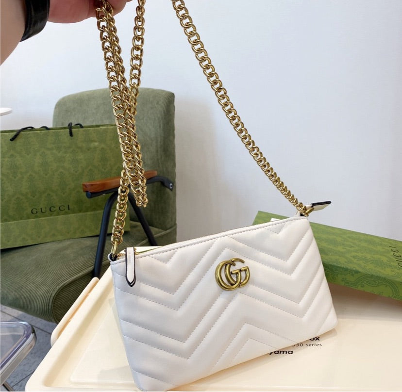 Gucci Woman crossbody ( white)